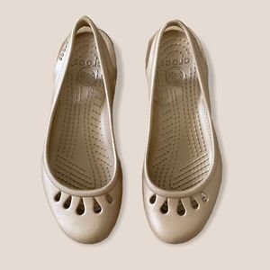 Crocs Women’s Malindi Slingback 5 Flat Gold
